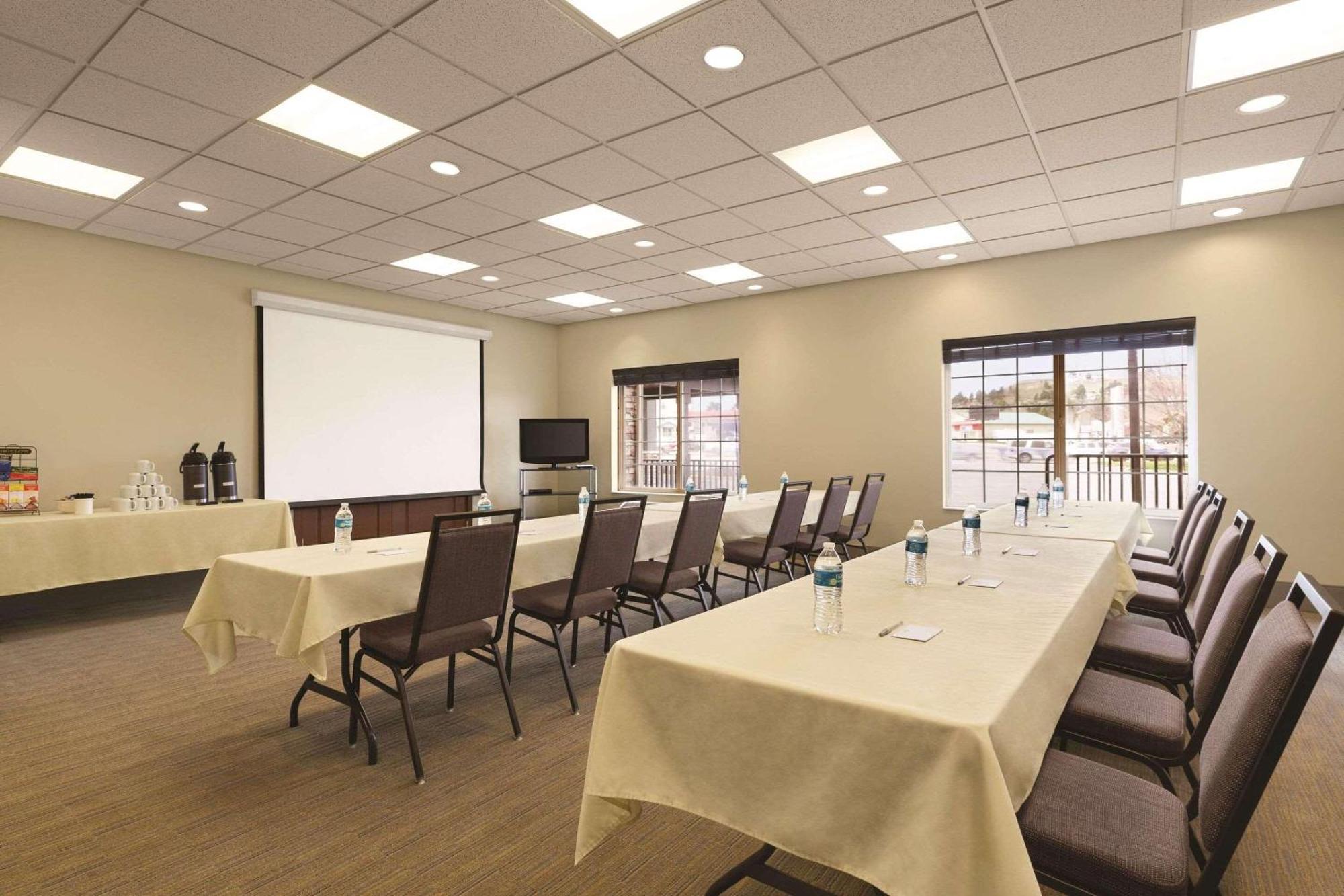 Country Inn & Suites By Radisson, Billings, Mt Buitenkant foto