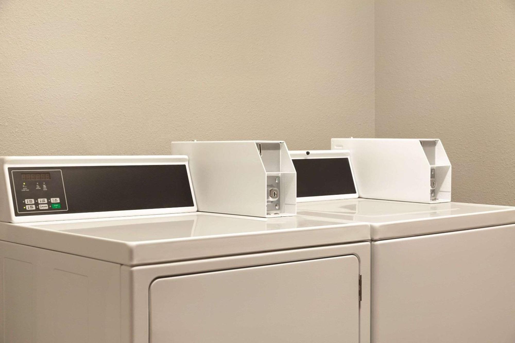 Country Inn & Suites By Radisson, Billings, Mt Buitenkant foto